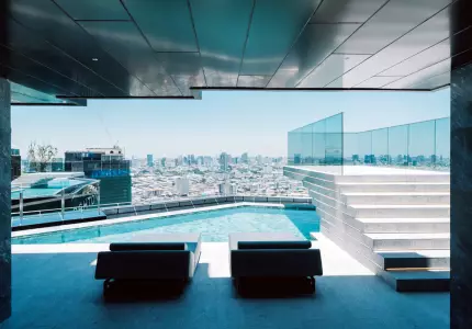 สระว่ายน้ำ โครงการ แอชตัน อโศก-พระราม 9 (Ashton Asoke-Rama 9)