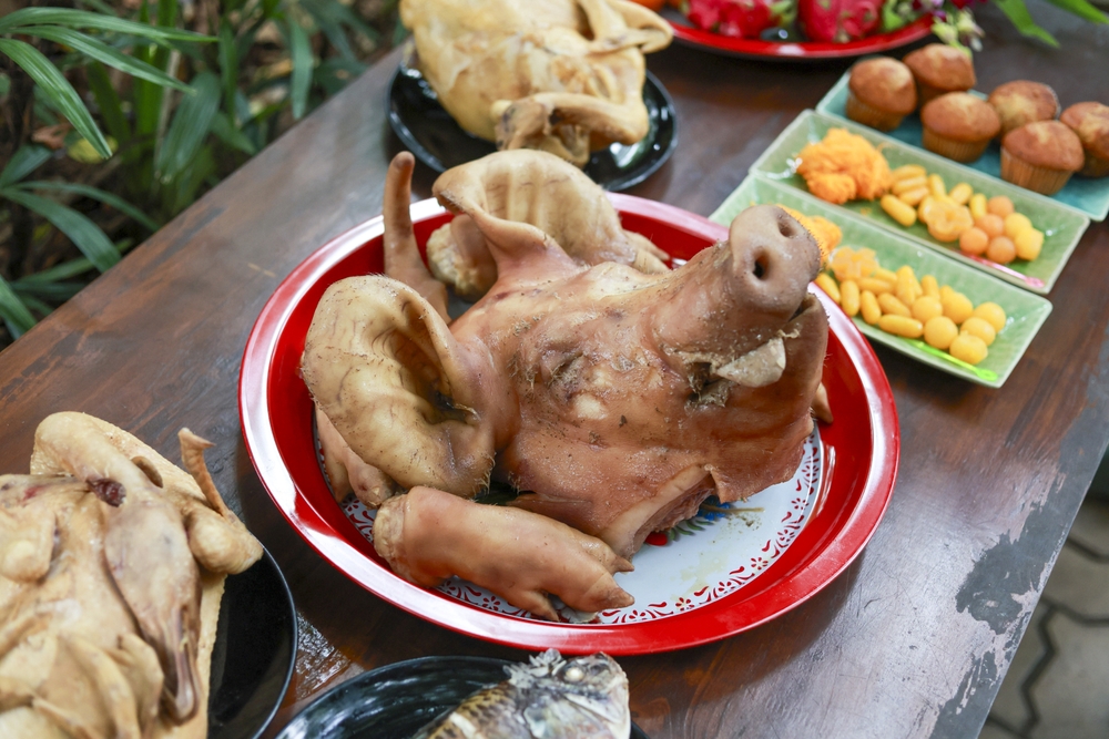 หัวหมูสำหรับไหว้เจ้าที่