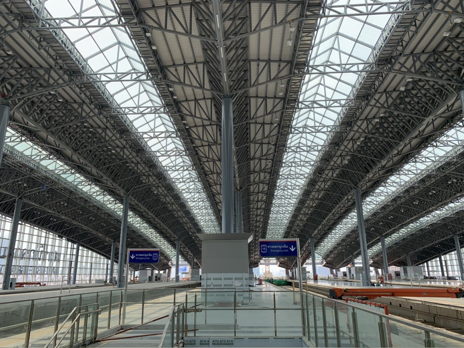 รถไฟฟ้าสายสีแดง เปิดให้บริการ 13 สถานี.jpg