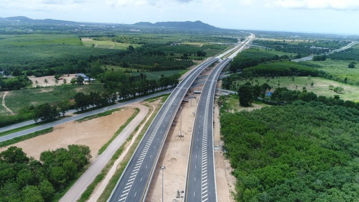 มอเตอร์เวย์--พัทยา-อู่ตะเภา-.jpg