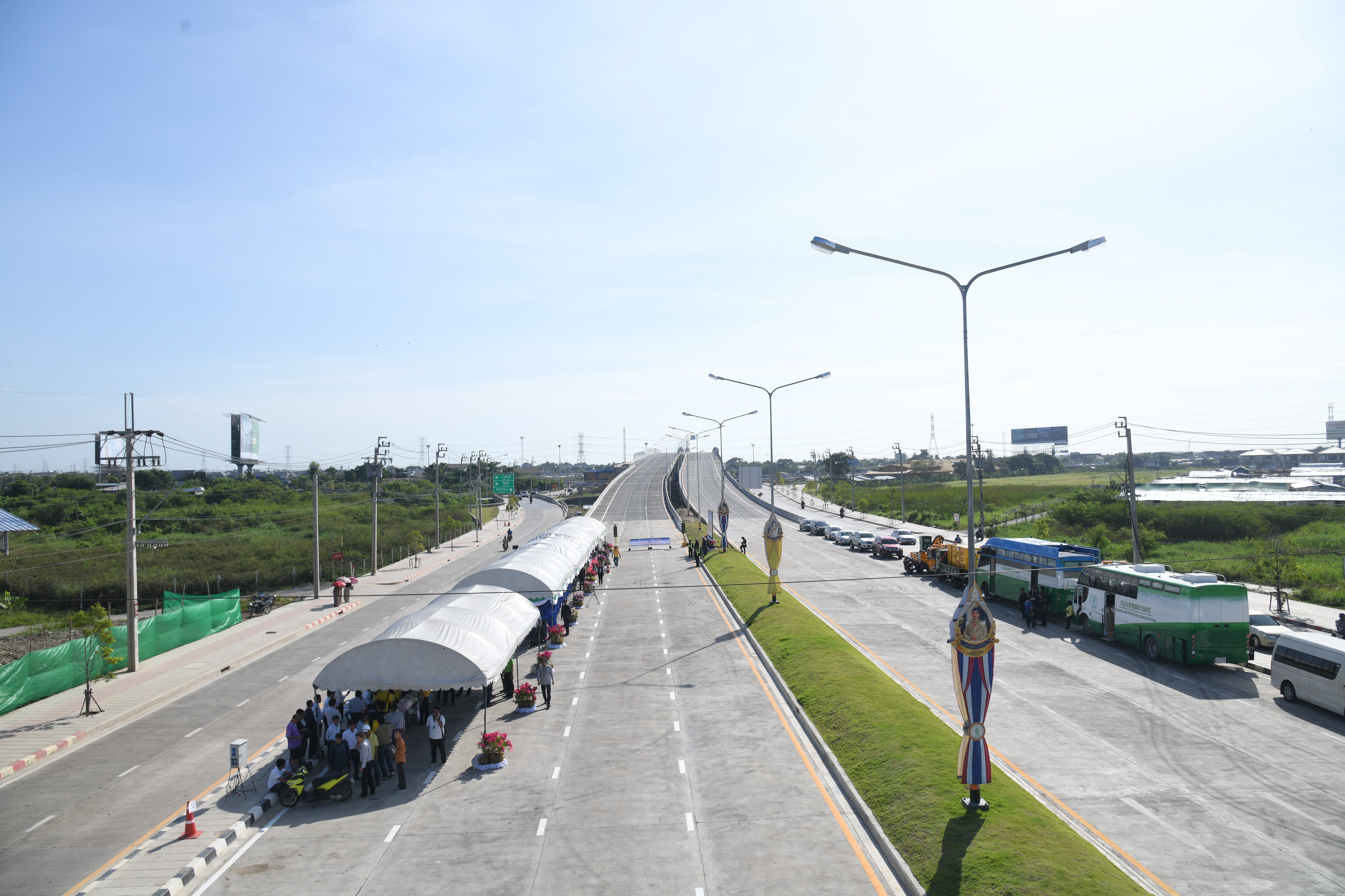 ถนนศรีนครินทร์-ร่มเกล้า-6.jpg