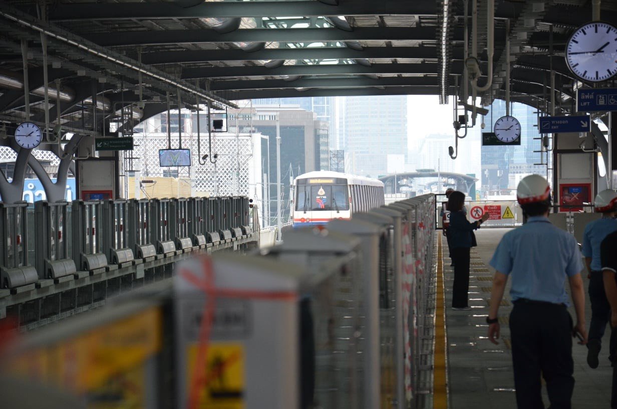 รถไฟฟ้าสายสีเขียว.jpg