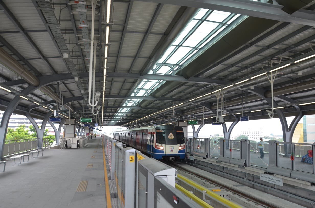 รถไฟฟ้าสายสีเขียว-6.jpg
