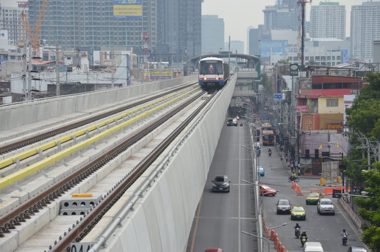 รถไฟฟ้าสายสีเขียว-7.jpg