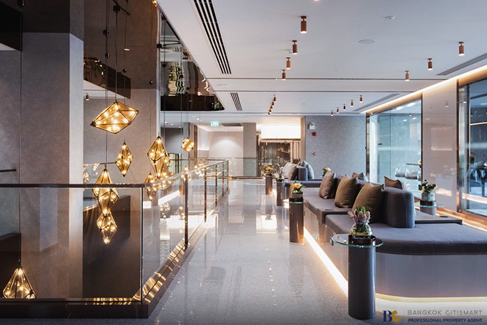 Life Asoke-Rama 9 Co-Working Sphere.jpg