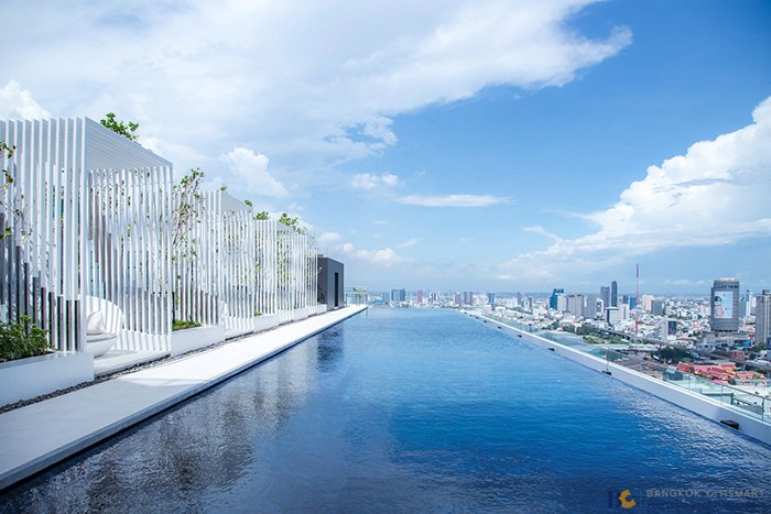 Life Asoke-Rama 9 Active-Pool-3.jpg