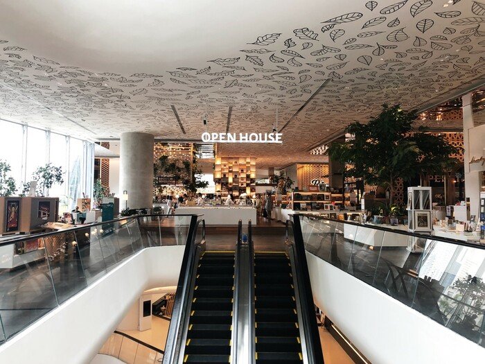 Ploenchit-guide_190701_0002.jpg