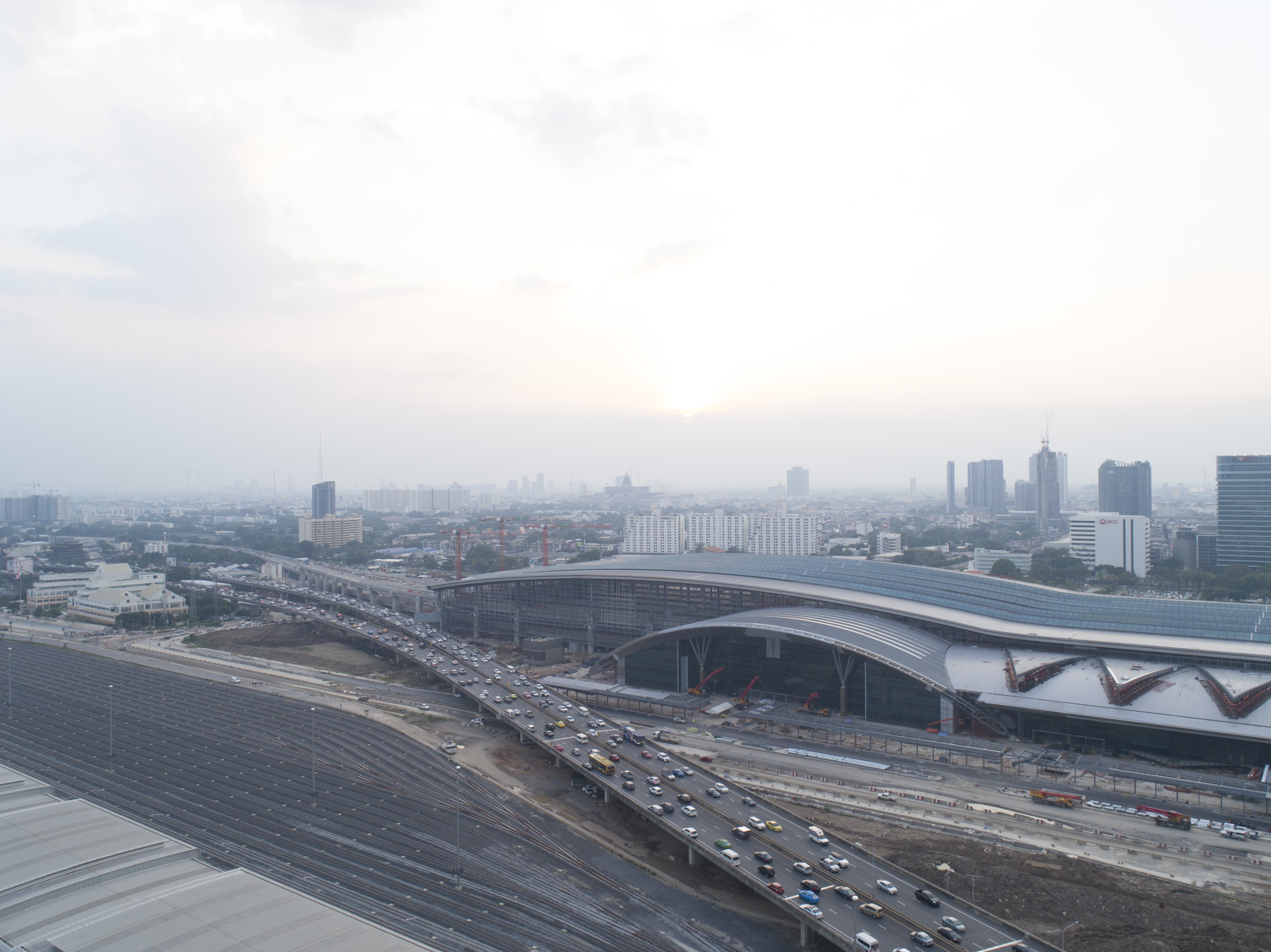 สายสีแดง-4.jpg