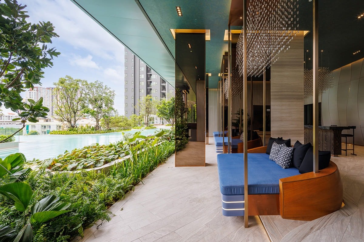 Life-Sathorn-Sierra-1.jpg