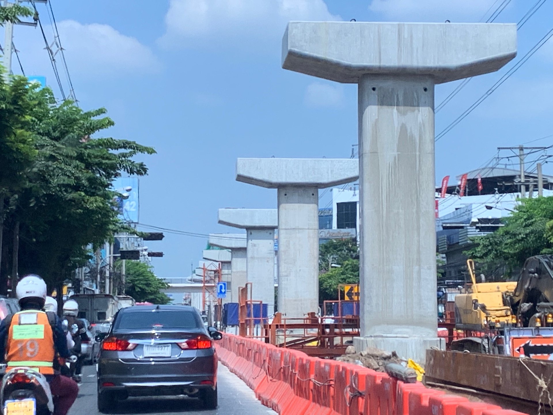 รถไฟฟ้าสายสีเหลือง-ลาดพร้าว-สำโรง-4.jpg