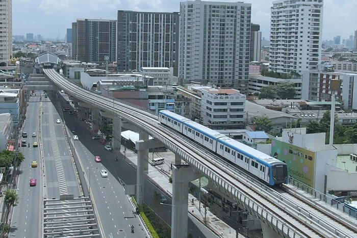 รถไฟฟ้า.jpg