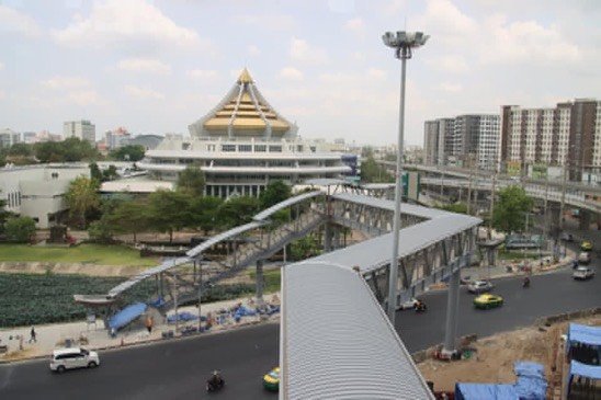 รถไฟฟ้าบีทีเอส-3.jpg