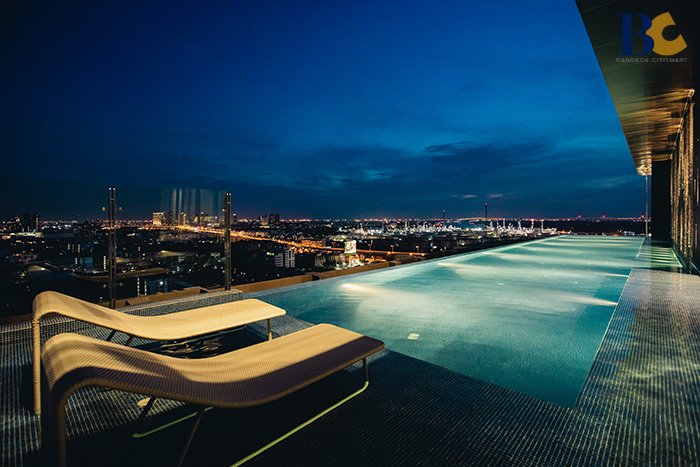 จัดห้องนอนเล็กๆให้ดูกว้าง Life Sukhumvit 62 (ไลฟ์ สุขุมวิท 62) สระว่ายน้ำ.jpg