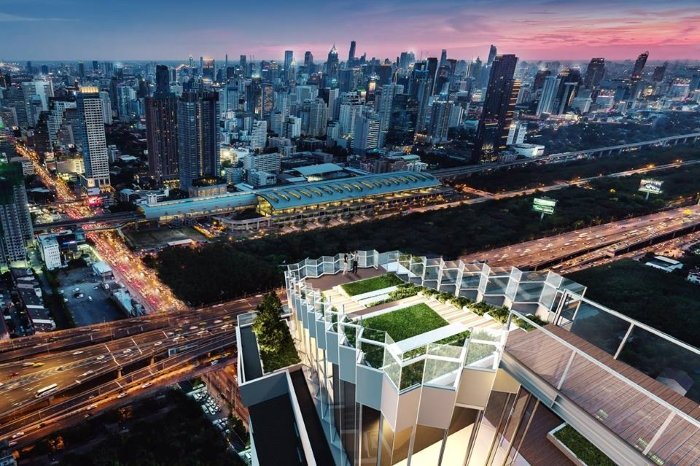 Life-Asoke-Rama9.jpg