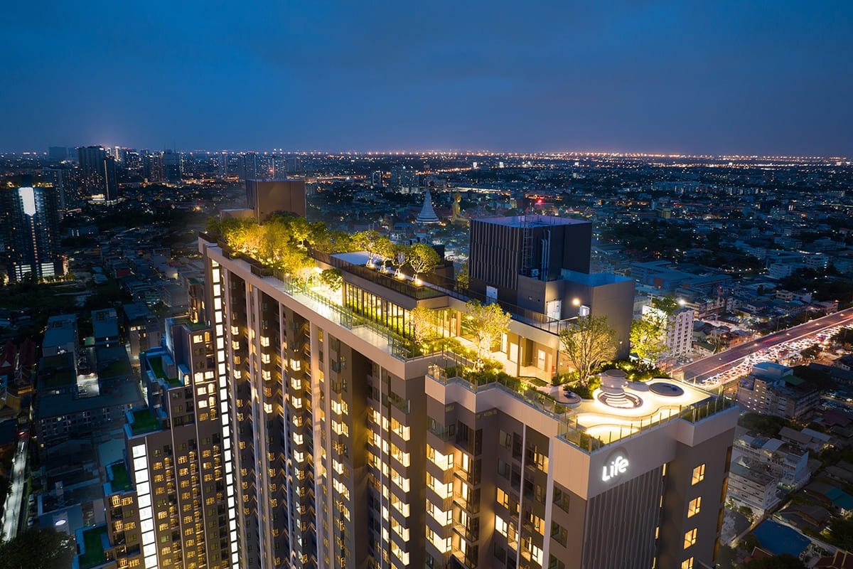11-Life-Sathorn-Sierra.jpg