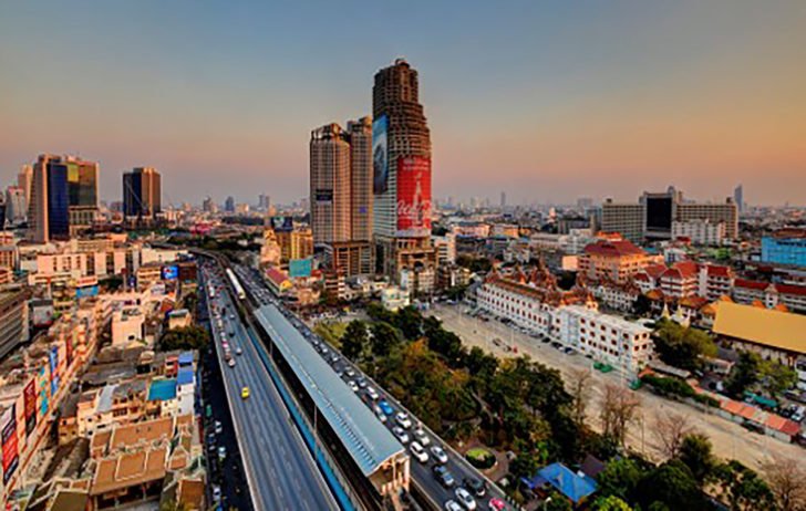 BTS-สถานีสะพานตากสิน.jpg