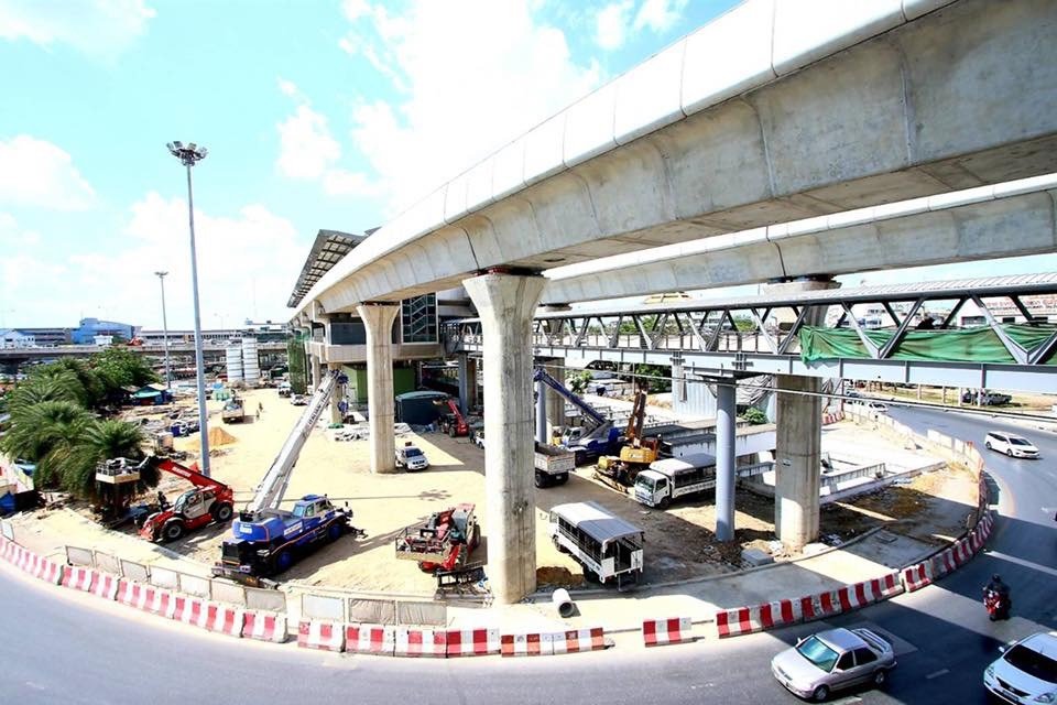 รถไฟฟ้าบีทีเอส-4.jpg