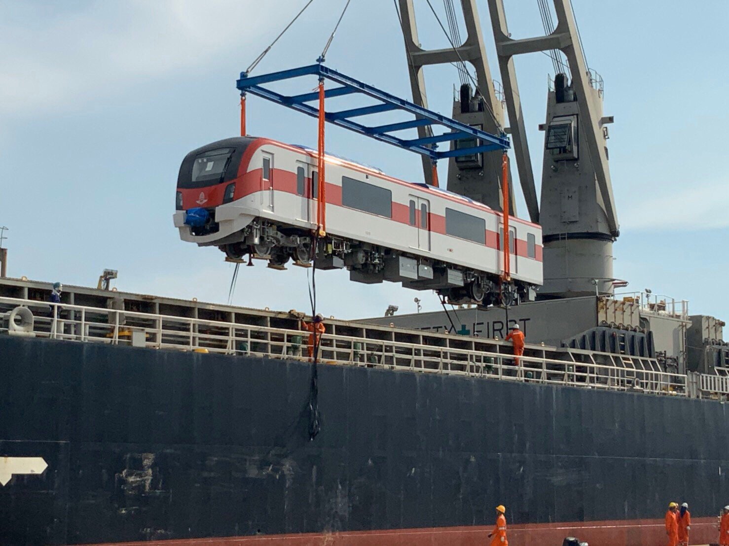 Red-Line1.jpg