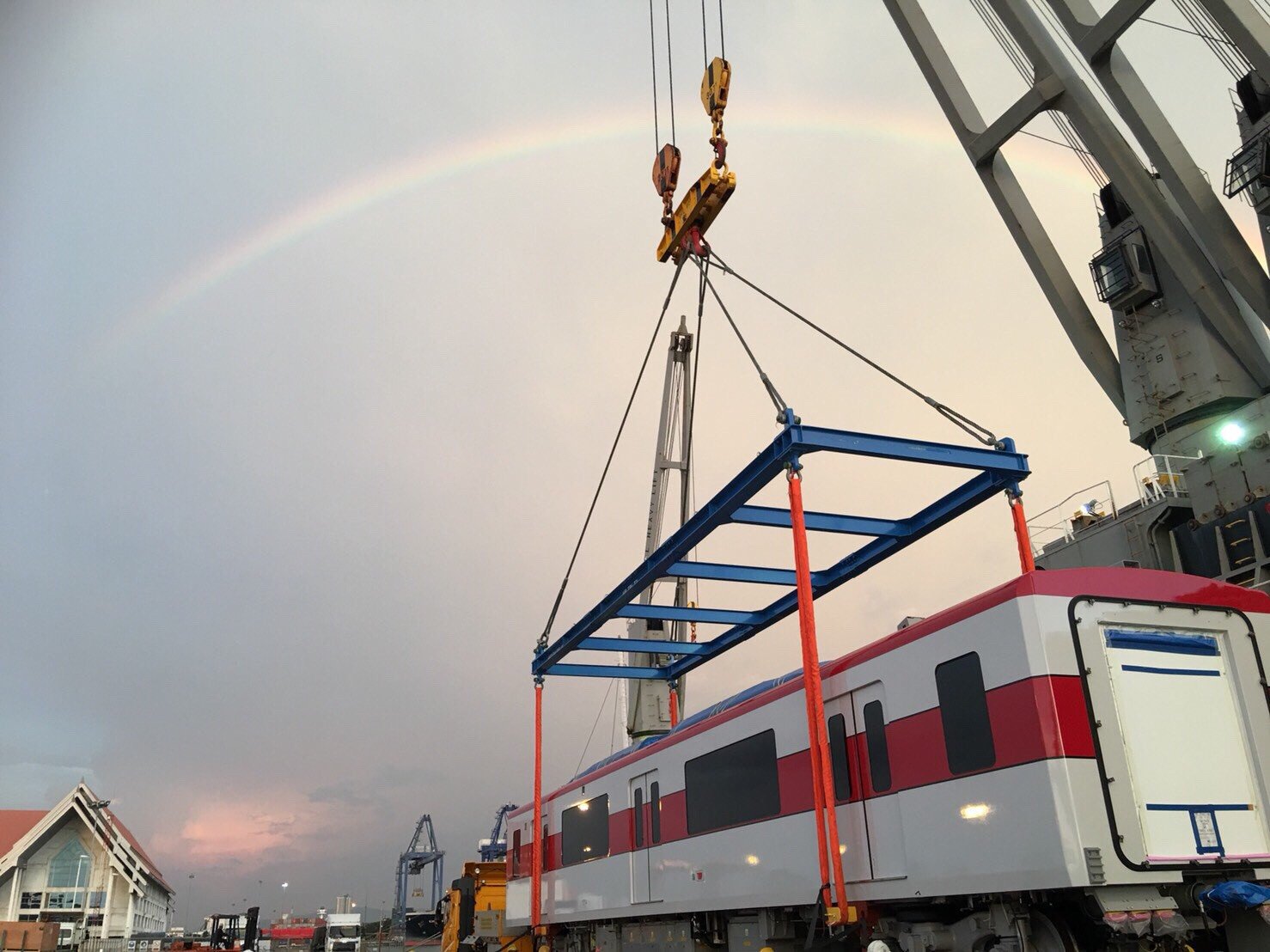 Red-Line-3.jpg