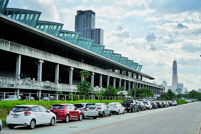 จอดรถสถานีมักกะสัน.jpg
